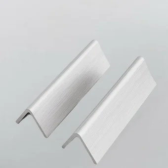 Уголок алюминиевый